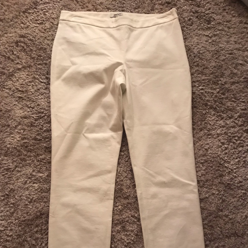 Pocketless pants